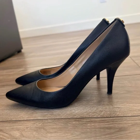 Michael Kors Alina Flex Pump - Picture 2 of 3